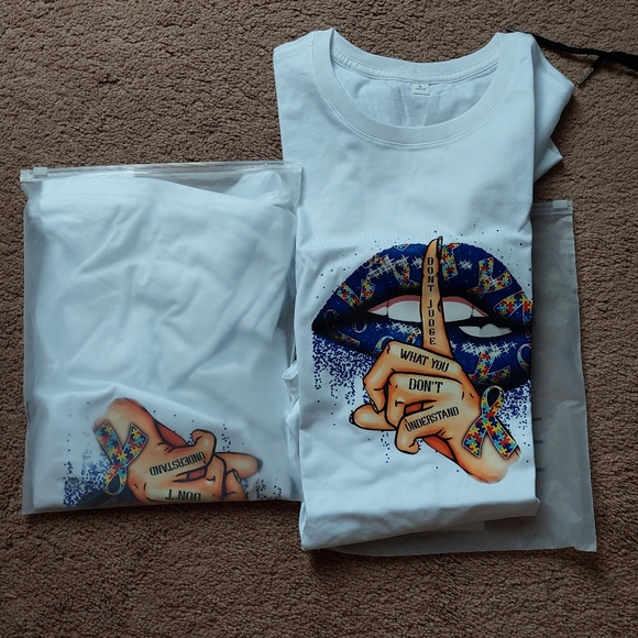 Short sleeve - Picture 1 of 3